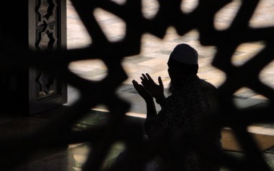 নামাজের পূর্বে সুন্দর পোশাক পরিধান করুন
